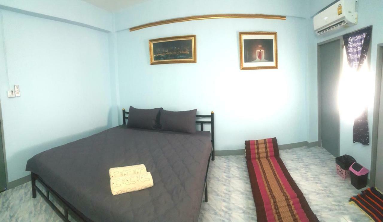 Panmanee Apartment Bangkok Exterior photo